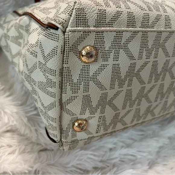 Michael Kors large Harper East West Signature Tote Handbag - LIKE NEW! - Picture 7 of 16